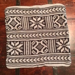 Pottery Barn Holiday Snowflake Pillow Cover.